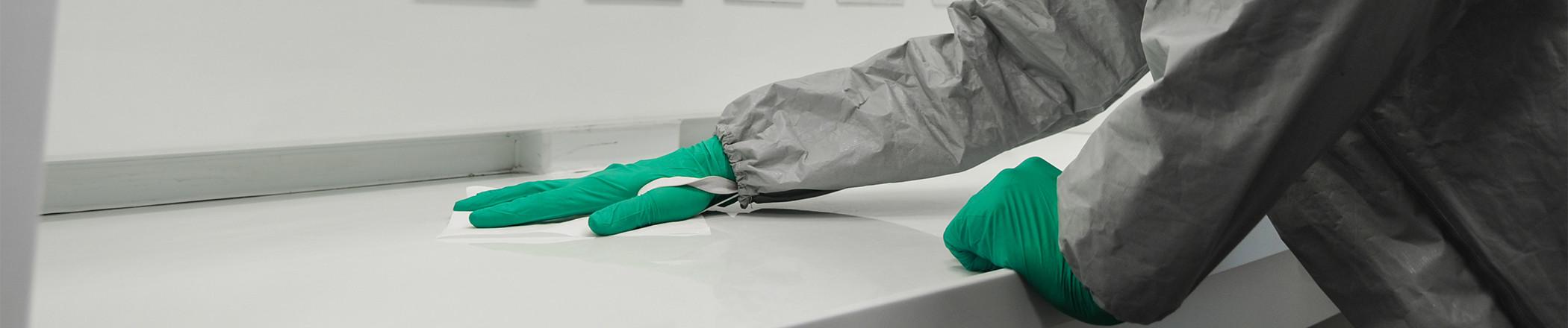 Le Cabinet CETEP bénéficie d’une expérience et d’un savoir-faire important dans le nettoyage et la désinfection de locaux à risques, tels que les laboratoires de sécurité microbiologique, hôpitaux, cliniques...